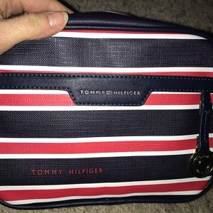 BNWT Tommy Hilfiger purse